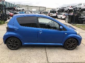 škoda osobní automobily Toyota Aygo Comfort Navigator AIRCO LM VELGEN 2011/5