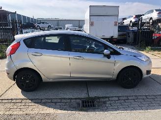 Voiture accidenté Ford Fiesta 1.0i Style     Airco, Navi 2016/1