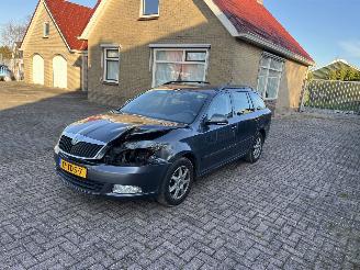uszkodzony samochody osobowe Skoda Octavia 1.2 tsi 2012/1