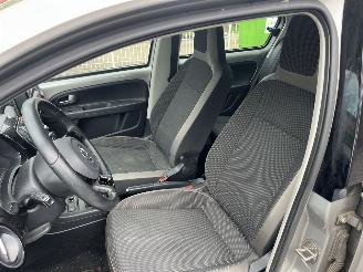 Volkswagen Up! High up !! picture 8