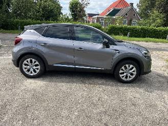 Renault Captur E-TECH PLUG-IN HYBRID weinig km !! picture 6