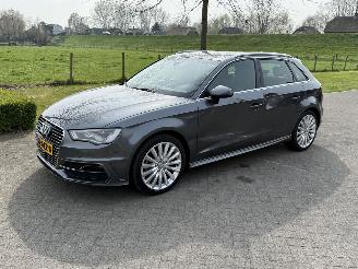 Voiture accidenté Audi A3 Sportback 1.4 e-tron / S-Line / Automaat 2015/9