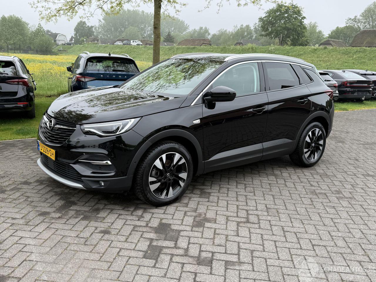 Opel Grandland X 1.2 Turbo / Automaat / Leer