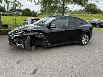 krockskadad bil auto Tesla Model Y DUAL MOTOR LONG RANGE AUTO 4WD 2024/3