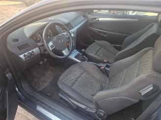 Opel Astra 1.4 gtc picture 10