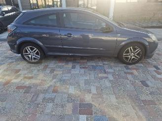 Opel Astra 1.4 gtc picture 8