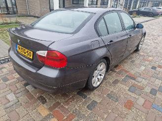 BMW 3-serie 320I picture 6
