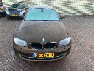 skadebil auto BMW 1-serie 123D HIHG EXECUTIVE 2010/9