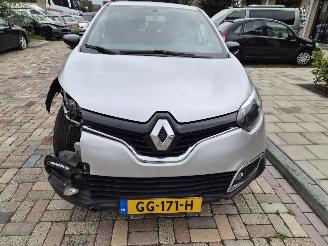 Schadeauto Renault Captur  2015/5