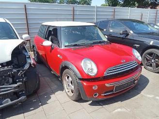 Auto da rottamare Mini One Mini (R50/53), Hatchback, 2001 / 2007 1.6 16V Cooper 2004