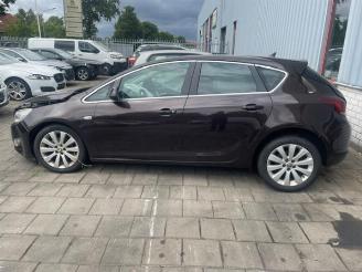 Opel Astra Astra J (PC6/PD6/PE6/PF6), Hatchback 5-drs, 2009 / 2015 1.4 Turbo 16V picture 1