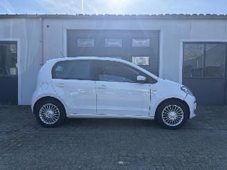 Volkswagen Up! 1.0 high up! BlueMotion picture 2