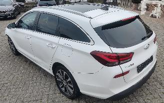 Hyundai I-30 Hyundai i30 Premium automatiek pano leer full options picture 3