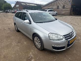 Vaurioauto  passenger cars Volkswagen Golf  2008/8