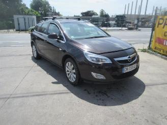 Coche accidentado Opel Astra BREAK 2012/7