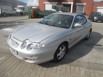 Schadeauto Hyundai Coupé  2001/7