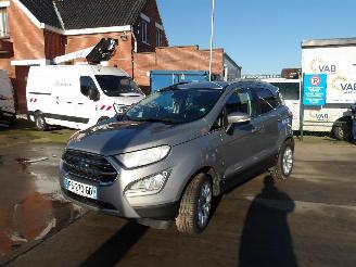 krockskadad bil auto Ford EcoSport  2020/8