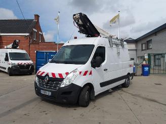 škoda dodávky Renault Master HOOGTEWERKER 2019/7