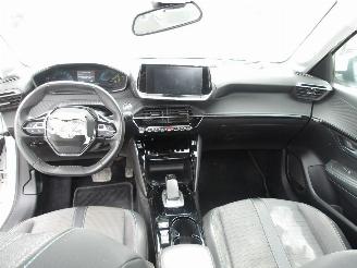 Peugeot 208  picture 20