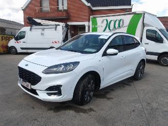 Schadeauto Ford Kuga ST LINE 2021/1