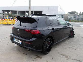 Volkswagen Golf GTI picture 7