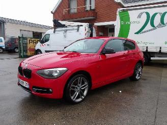 Unfallwagen BMW 1-serie M-SPORT 2015/10