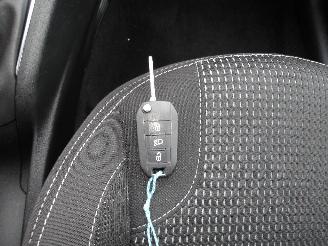 Peugeot 208 1.2 PURE TECH picture 17