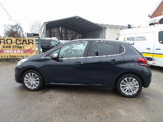 Peugeot 208 1.2 PURE TECH picture 9