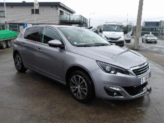 Auto incidentate Peugeot 308  2017/3