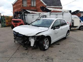 damaged passenger cars Volkswagen Golf GTE 2023/6