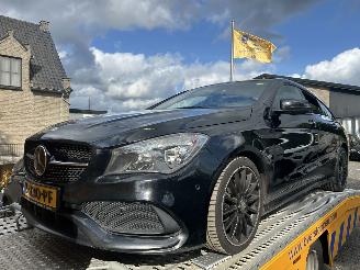 Damaged car Mercedes Cla-klasse Shooting Brake 220 d Prestige 2016/8