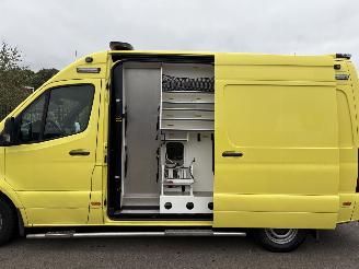 Mercedes Sprinter 319 CDI V6 EX AMBULANCE picture 28