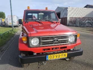 Toyota Landcruiser 70 4.2 6 CILINDER PICK-UP 4X4 TAKELWAGEN picture 12