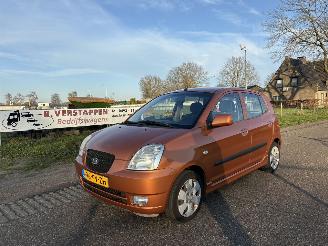 skadebil auto Kia Picanto 1.0 LX 2004/12