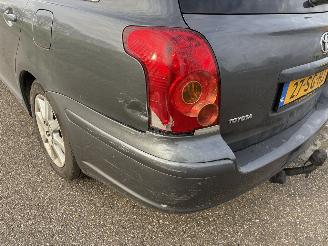 Toyota Avensis 2.2 D-4D D-CAT WAGON LINEA LUNA  PRIJS IS INCL. BTW !!!! picture 24