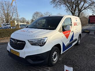 Schade bestelwagen Opel Combo 1.5D L1H1 Edition airco 2021/2