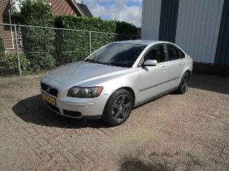 Avarii autoturisme Volvo S-40 2.4i Sedan Navi Clima 2006/1
