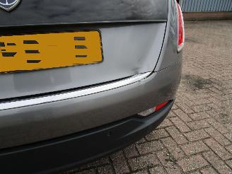 Lancia Delta 1.8 16V Automaat 200 PK picture 6