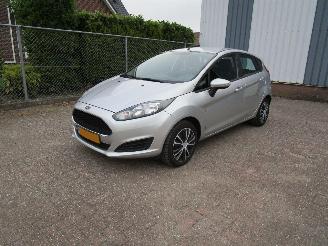 Vaurioauto  passenger cars Ford Fiesta 1.25 Airco Radio/CD 5-Drs 2016/3