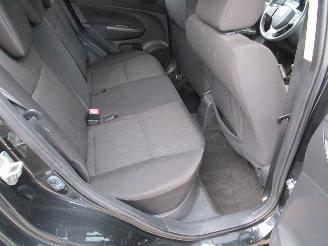 Suzuki Swift Clima Radio/CD Nw Model 5-Drs picture 12