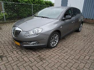 Coche accidentado Lancia Delta 1.8 16V Automaat Leder Navi Clima Nw APK 2011/4