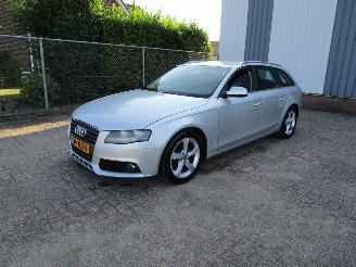 Avarii autoturisme Audi A4 2.0 TDI Navi Clima Schadevrij 6-Bak 2012/3