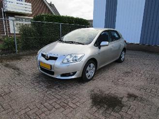 damaged passenger cars Toyota Auris 1.6 16V Airco Radio/CD 5-Drs 2008/2