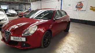 Avarii autoturisme Alfa Romeo Giulietta 1.4 TB 16V   BENZ 1.368CC 88KW 120PK 2012/4