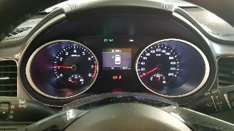 Kia Ceed 1.4 T-GDI 16V 4DRS BENZ 1.353CC 103KW 140PK picture 10