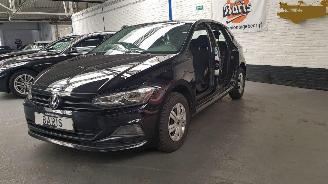 Volkswagen Polo 1.0 MPI 12V 4DRS BENZ 999CC 59KW 80PK picture 3