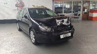 Unfallwagen Volkswagen Golf 1.2 TSI BLUEMOTION   BENZ 1.197CC 77KW 105PK 2011/1