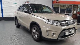 Unfallwagen Suzuki Vitara 1.6 16V VVT SUV  BENZ 1.586CC 88KW 120PK 2016/6