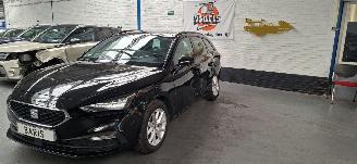 Unfallwagen Seat Leon Leon Sportstourer 2.0 TDI Style Business Intense 2022/2