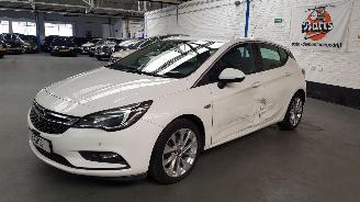 Opel Astra 1.0 Edition picture 3